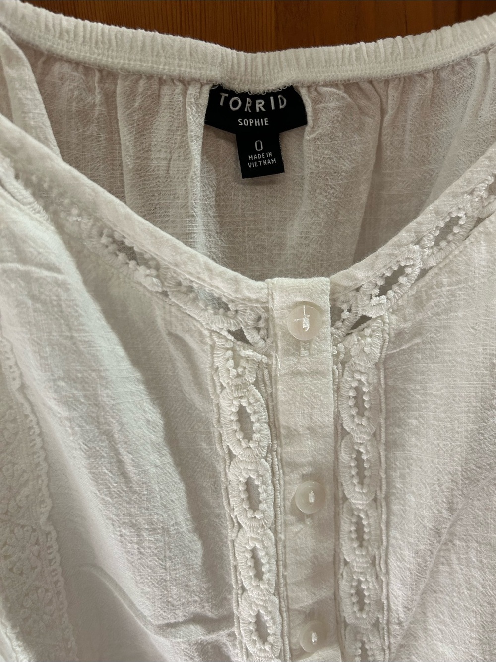 torrid White Lace-Detail Button-Front Camisole - Picture 2 of 3
